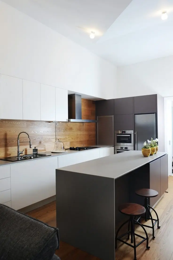 wood panelled splashback