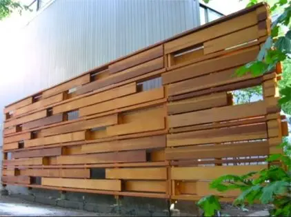 creative pallet fence