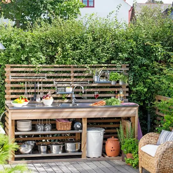 DIY outdoor kitchen