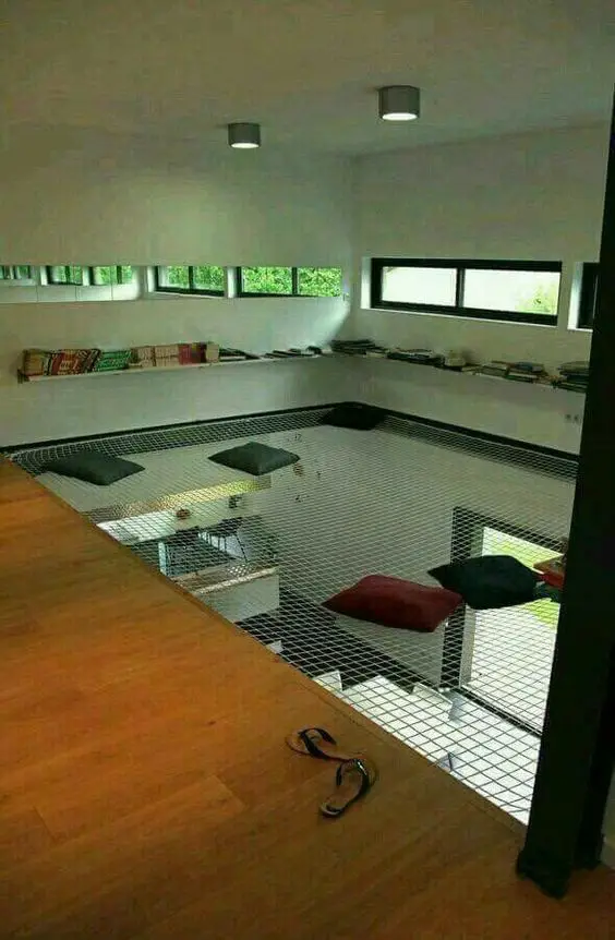 loft with net