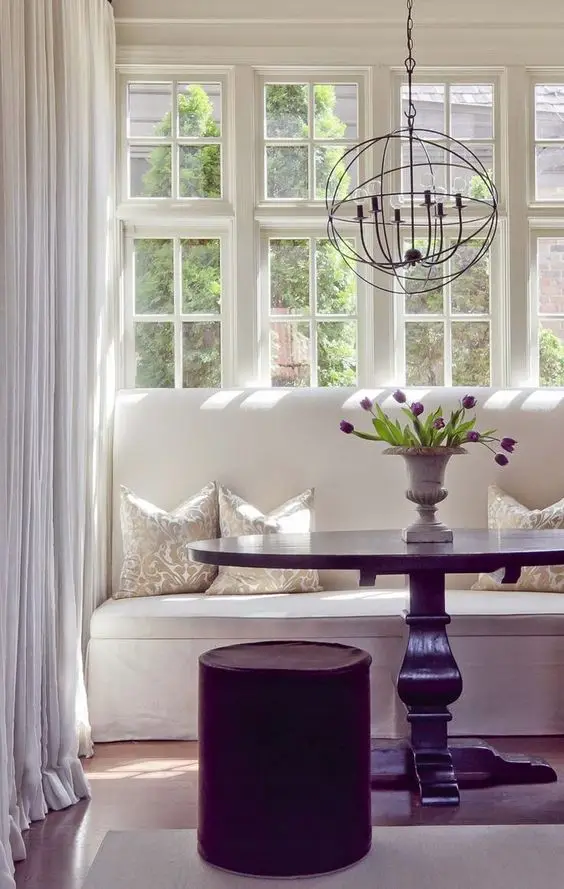 purple breakfast room