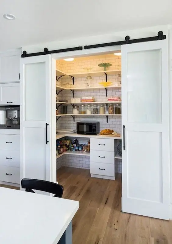 kitchen pantry