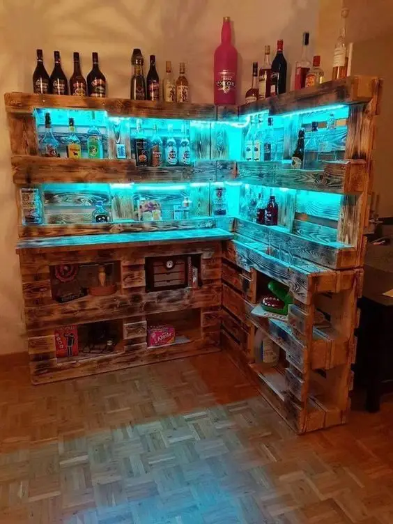 recycled pallet bar