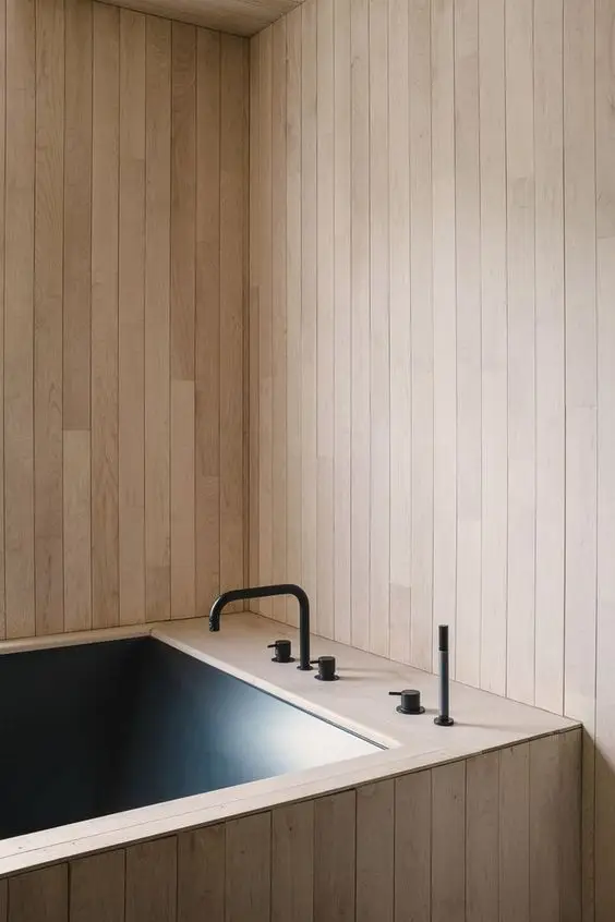 wood panelled bathroom
