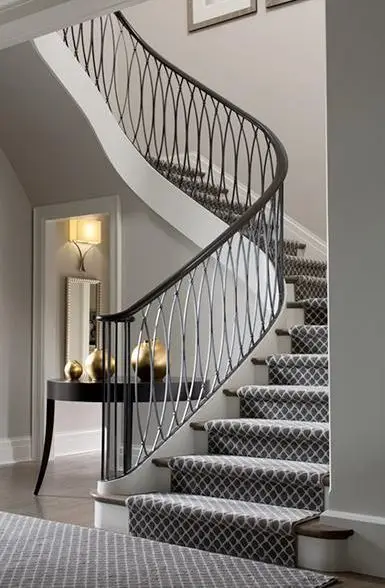 curved staircase