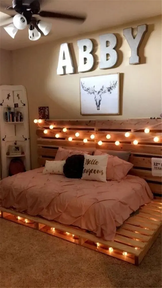recycled pallet bedframe