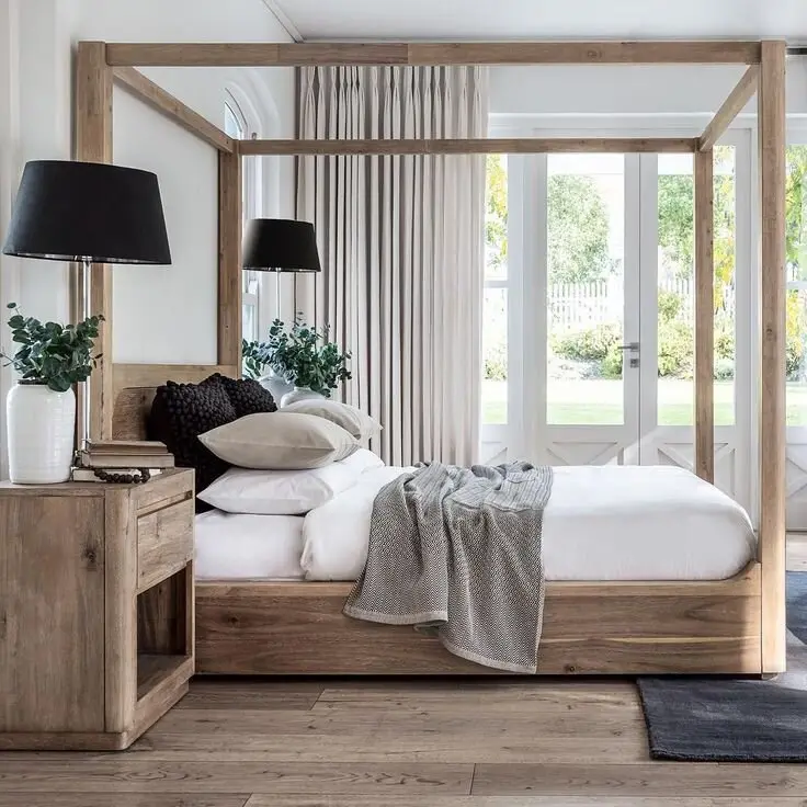 four poster bed