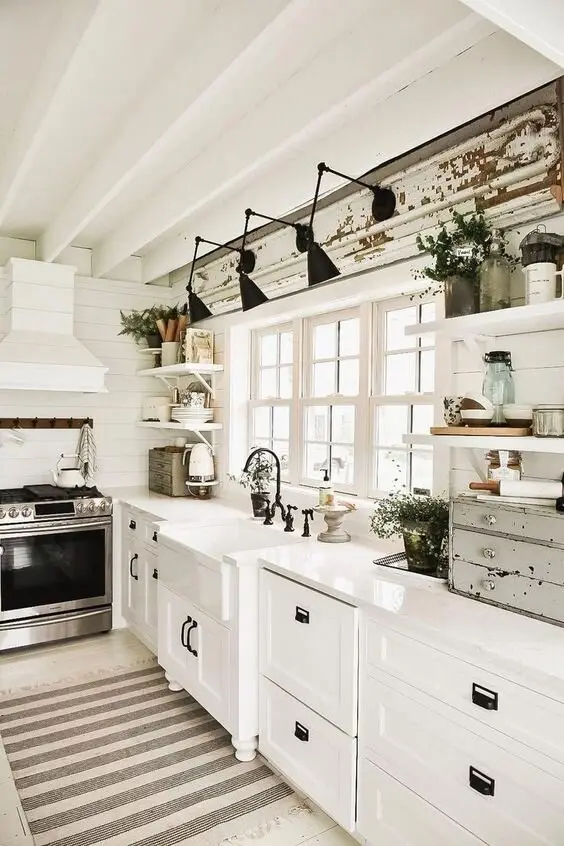 white farmhouse kitchen