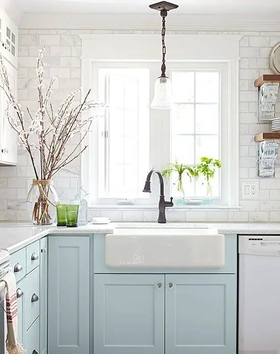 farmhouse kitchen sink