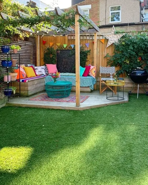 small backyard pergola