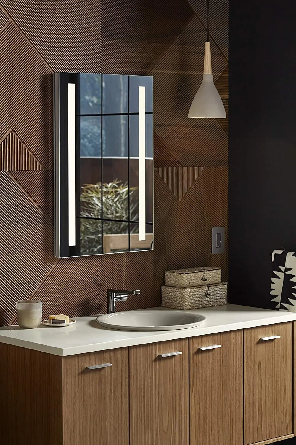 modern banthroom mirror